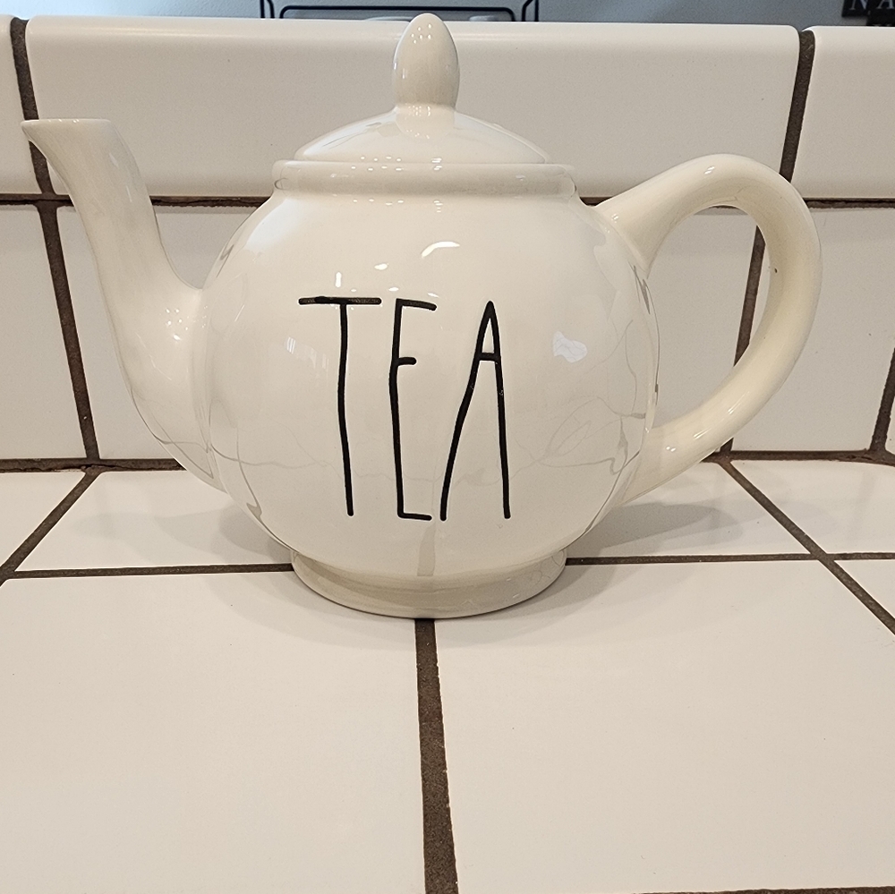 Rae Dunn tea kettle